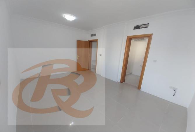 Apartment - 2 Bedrooms - 3 Bathrooms for rent in Al Mansoura - Al Mansoura - Doha