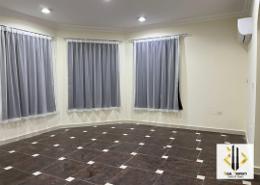 Apartment - 2 bedrooms - 1 bathroom for rent in Al Dafna - Doha