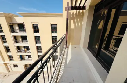 شقة - 2 غرف نوم - 3 حمامات للايجار في كاتانيا - بياتزا - فوكس هيلز - الوسيل