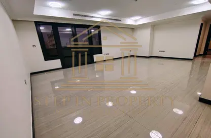 Apartment - 2 Bedrooms - 2 Bathrooms for rent in East Porto Drive - Porto Arabia - The Pearl Island - Doha Apartment - 2 Bedrooms - 2 Bathrooms for rent in East Porto Drive - Porto Arabia - The Pearl Island - Doha