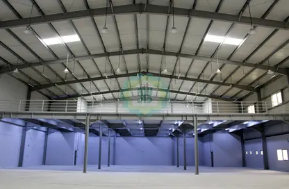 Warehouse - Studio - 7+ Bathrooms for rent in Birkat Al Awamer - Al Wakra