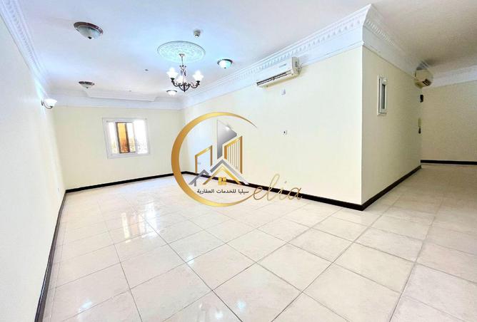 968213 - Property Image 2