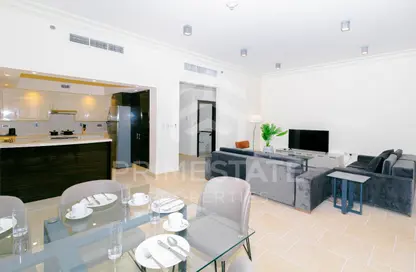 Apartment - 2 Bedrooms - 3 Bathrooms for sale in Chateau - Qanat Quartier - The Pearl Island - Doha