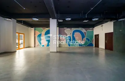 Show Room - Studio - 1 Bathroom for rent in Al Nuaija Street - Al Hilal West - Al Hilal - Doha