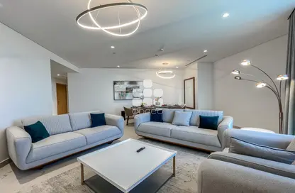 Apartment - 3 Bedrooms - 5 Bathrooms for rent in Floresta Gardens - Floresta Gardens - The Pearl Island - Doha