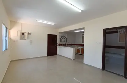 Apartment - 2 Bedrooms - 1 Bathroom for rent in Banks street - Musheireb - Doha