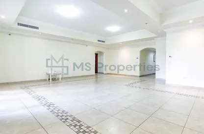 Apartment - 2 Bedrooms - 3 Bathrooms for sale in West Porto Drive - Porto Arabia - The Pearl Island - Doha