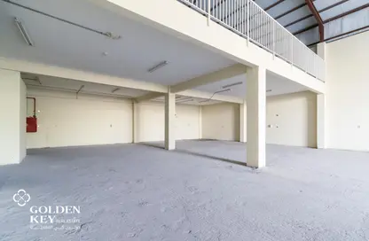 Warehouse - Studio - 2 Bathrooms for rent in Industrial Area 1 - Industrial Area - Doha