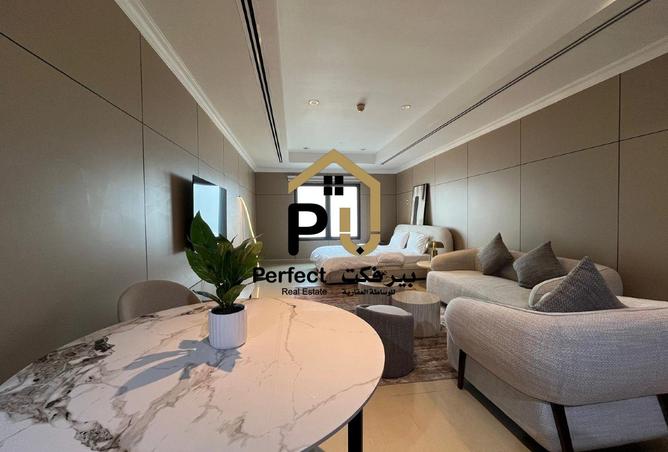 987313 - Property Image 2