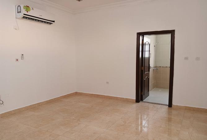 942602 - Property Image 2