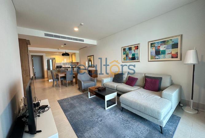 990182 - Property Image 2