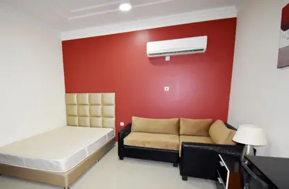 Apartment - Studio - 1 Bathroom for rent in Al Sakhama - Doha