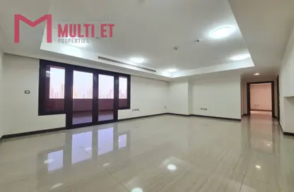 Apartment - 2 Bedrooms - 2 Bathrooms for rent in East Porto Drive - Porto Arabia - The Pearl Island - Doha