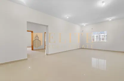 Apartment - 3 Bedrooms - 3 Bathrooms for rent in Al Nasr Street - Al Nasr - Doha