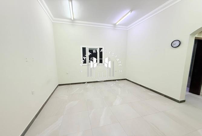 978921 - Property Image 3