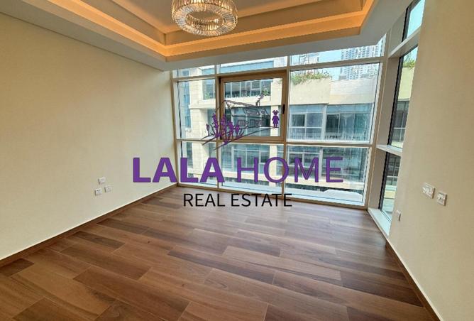 992219 - Property Image 3