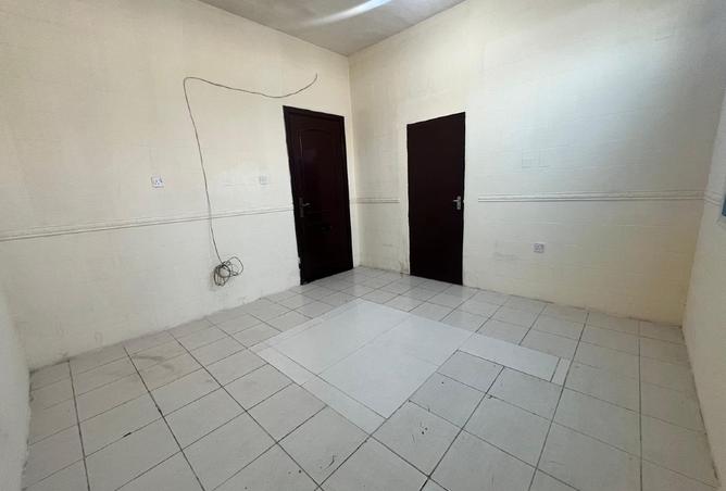 988976 - Property Image 2