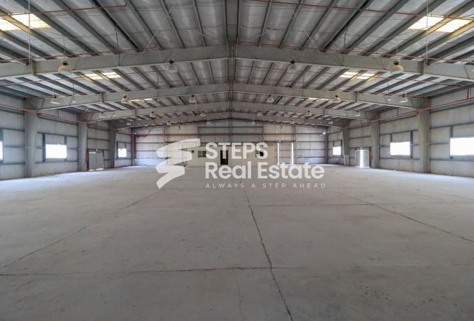 945442 - Property Image 2