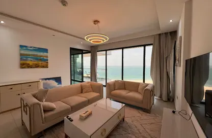 Apartment - 1 Bedroom - 2 Bathrooms for rent in Lusail Marina Heights - Marina District - Lusail