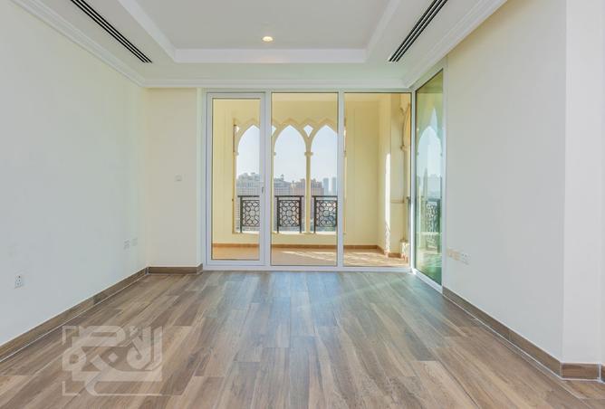 1001721 - Property Image 2