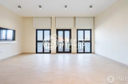 Apartment - 1 Bedroom - 2 Bathrooms for rent in Carnaval - Qanat Quartier - The Pearl Island - Doha
