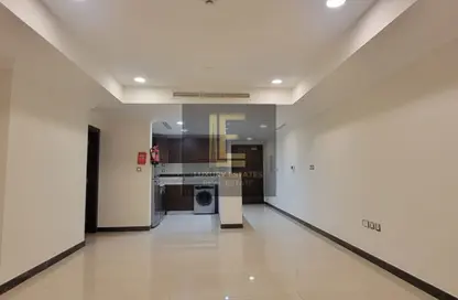 Apartment - 2 Bedrooms - 2 Bathrooms for rent in West Porto Drive - Porto Arabia - The Pearl Island - Doha
