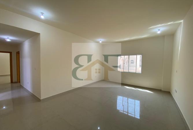 926854 - Property Image 2