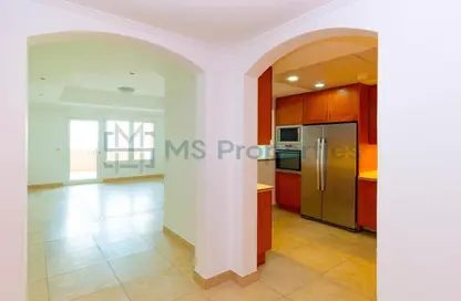Apartment - 2 Bedrooms - 3 Bathrooms for rent in West Porto Drive - Porto Arabia - The Pearl Island - Doha