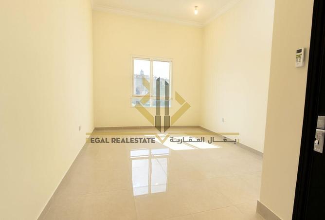 978935 - Property Image 2