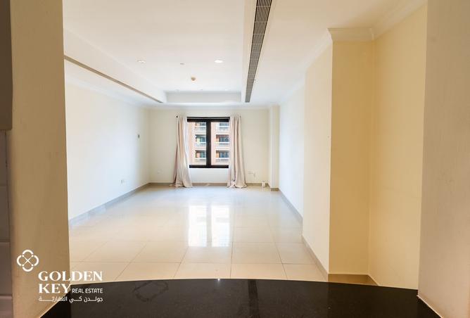 989358 - Property Image 2