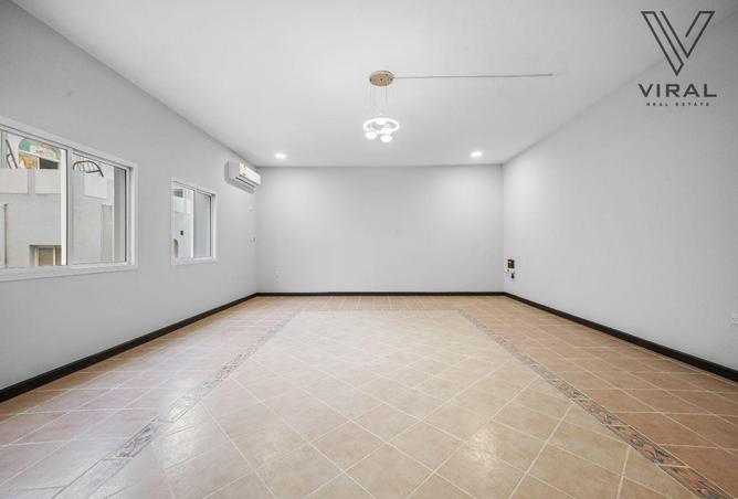 949408 - Property Image 2