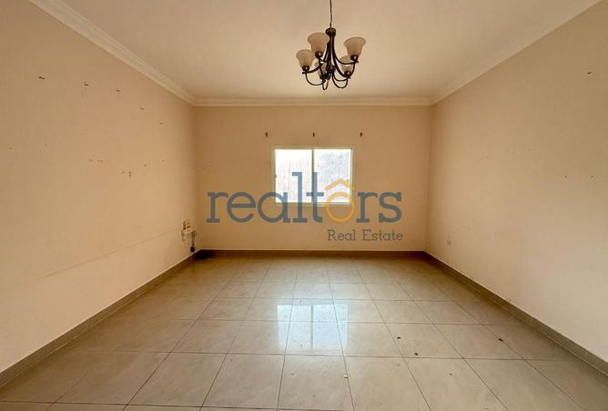 976649 - Property Image 2