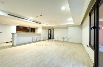 شقة - 2 غرف نوم - 3 حمامات للبيع في طريق بورتو الشرقي - بورتو أرابيا - جزيرة اللؤلؤة - الدوحة