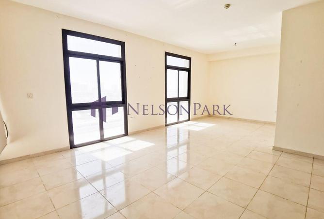 967023 - Property Image 2