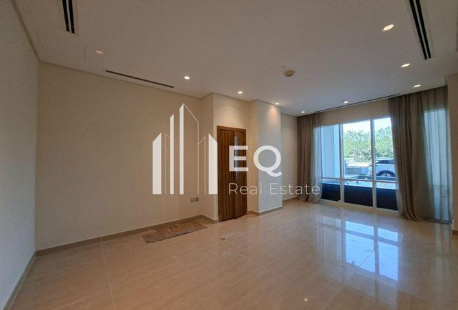 956031 - Property Main Image