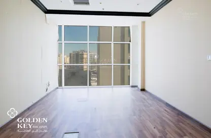 Office Space - Studio - 2 Bathrooms for rent in Al Rawabi Street - Al Muntazah - Doha