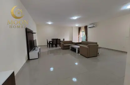 Apartment - 2 Bedrooms - 2 Bathrooms for rent in Old Al Ghanim - Al Ghanim - Doha
