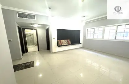 Apartment - 1 Bedroom - 1 Bathroom for rent in Al Sadd Road - Al Sadd - Doha