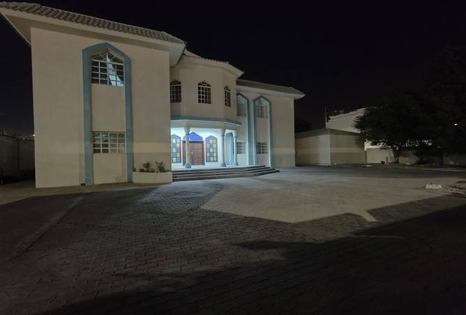 972311 - Property Image 2