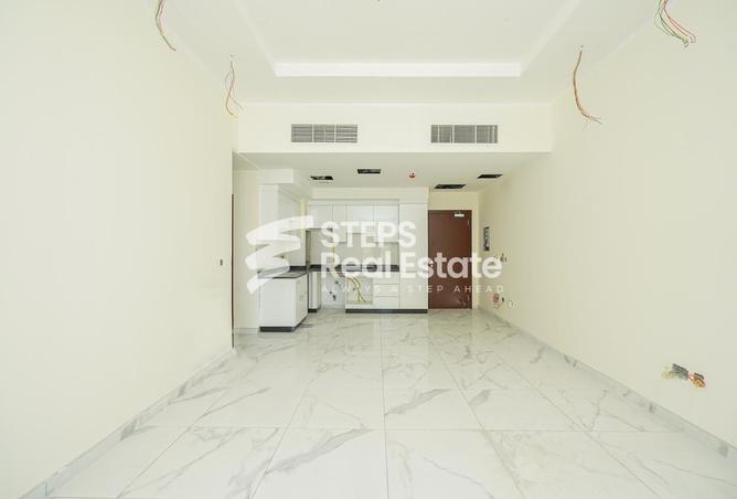 Apartment - 2 Bedrooms - 2 Bathrooms for sale in Lusail City - Lusail