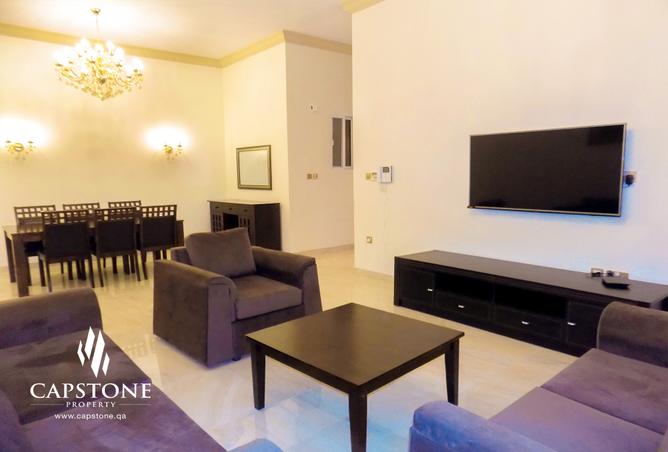 930012 - Property Image 2