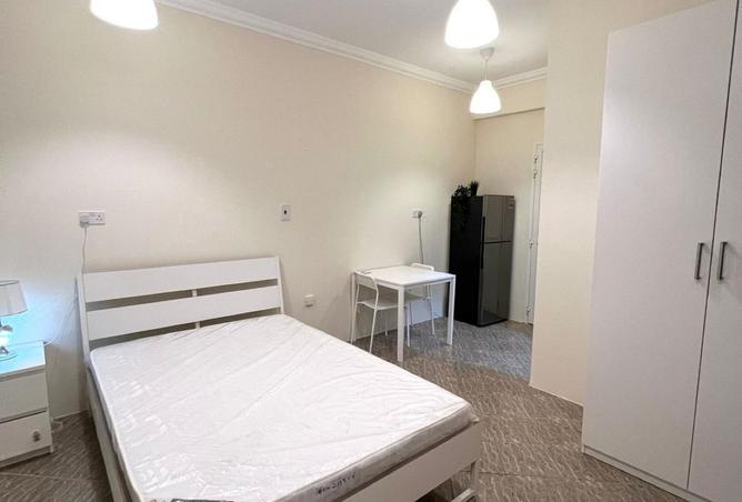 987293 - Property Image 2