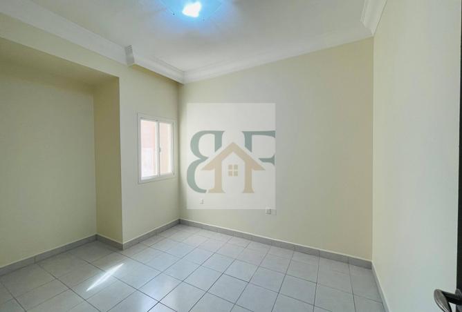 933546 - Property Image 2