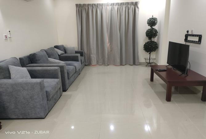 987607 - Property Image 2