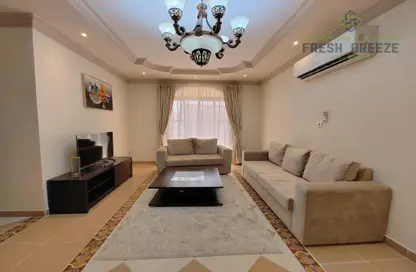 Living Room image for: Apartment - 2 Bedrooms - 2 Bathrooms for rent in Al Mansoura - Al Mansoura - Doha, Image 1