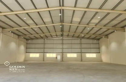 Warehouse - Studio for rent in East Industrial Street - Birkat Al Awamer - Al Wakra