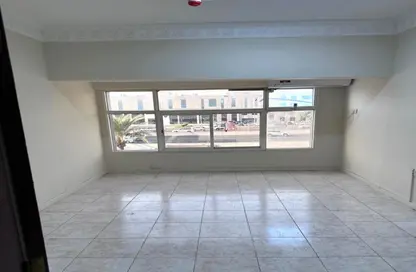 مساحات مكتبية - استوديو - 2 حمامات للايجار في طريق سلوى - الدوحة