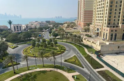 Apartment - 2 Bedrooms - 3 Bathrooms for rent in Floresta Gardens - Floresta Gardens - The Pearl Island - Doha Apartment - 2 Bedrooms - 3 Bathrooms for rent in Floresta Gardens - Floresta Gardens - The Pearl Island - Doha