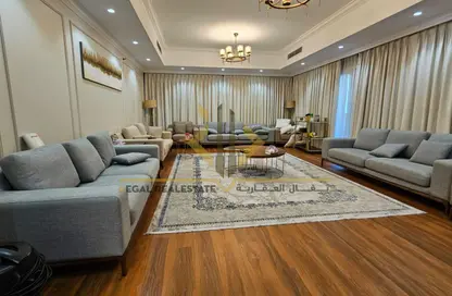 Apartment - 3 Bedrooms - 5 Bathrooms for sale in East Porto Drive - Porto Arabia - The Pearl Island - Doha
