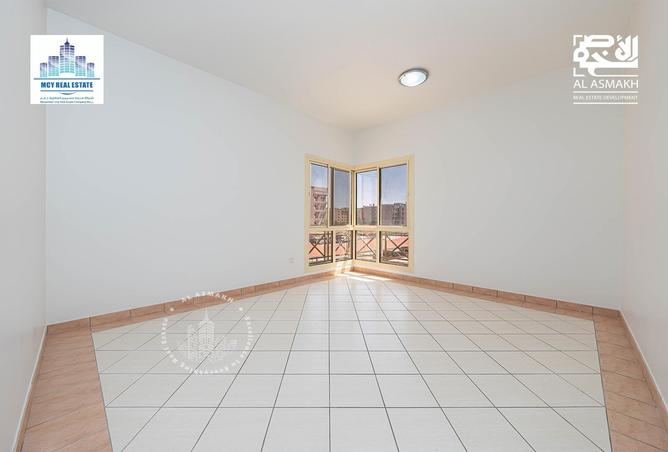 963896 - Property Image 3